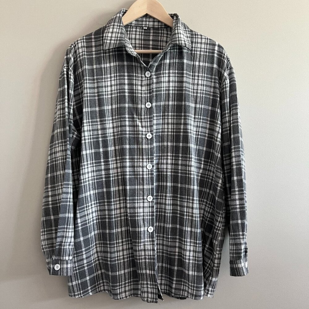 Oversized Gray Plaid Flannel Shirt | Cozy Layering Fall Neutral | Size Large